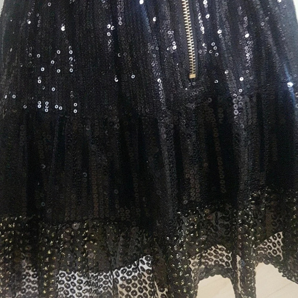 Sans Souci sequin skater  mini skirt - Picture 6 of 8